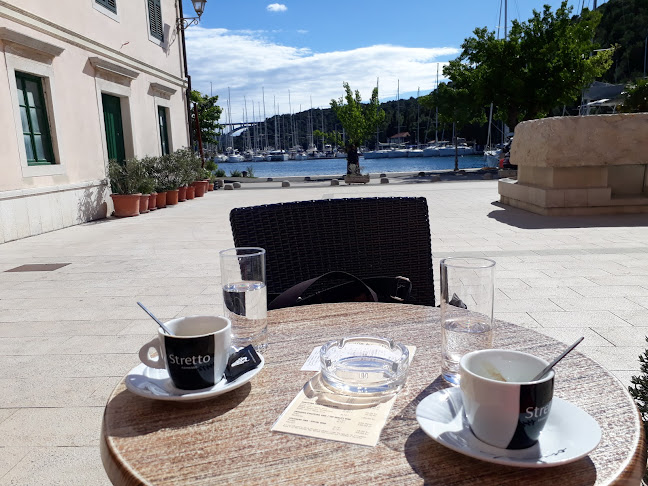 Trg Kneza Domagoja, 22222, Skradin