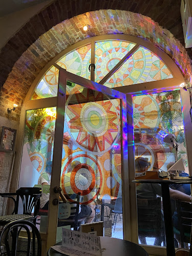 Ul. kralja Petra Krešimira lV 3, 21000, Split