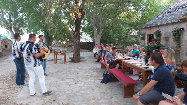 Rakići 1A, 22320, Pakovo Selo