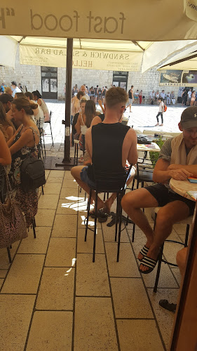 Comentarii opinii despre Sandwich&Salad Bar Hello