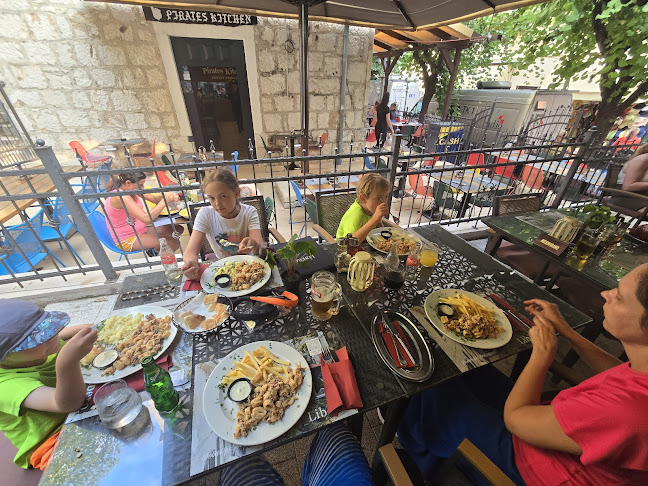 Pirates Kitchen seafood & steak - Gastronomija i ugostiteljstvo