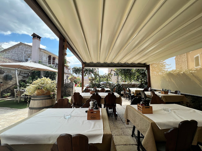 Veleniki 15a, 52440, Poreč