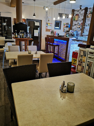 La piazza - Gastronomija i ugostiteljstvo