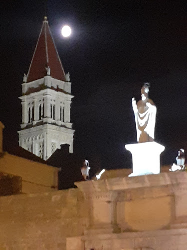 Trg Svetog Jakova 9, 21220, Trogir, Hrvatska