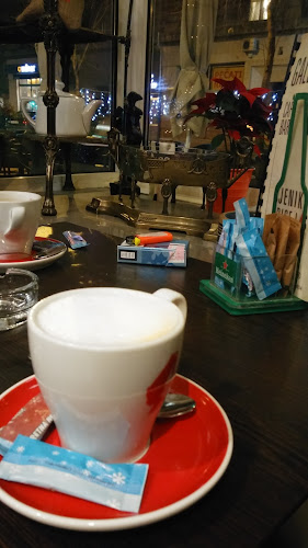 Opinii despre Cafe Galerija 14 în Zagreb - Gastronomija i ugostiteljstvo