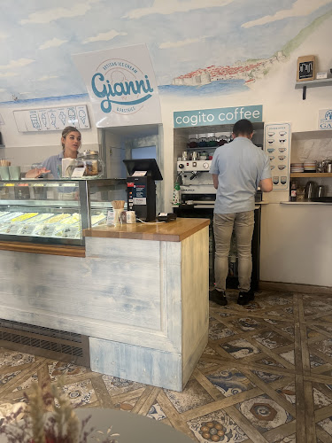 Comentarii opinii despre Cogito Coffee Shop / Dubrovnik Old Town