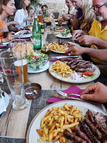 Cesta Dr. Franje Tuđmana 532, 21214, Kaštel Kambelovac