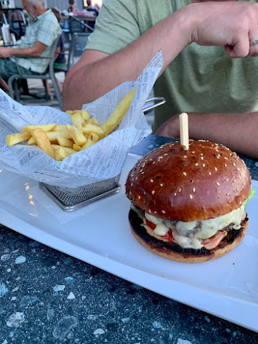 Put Vele Luke 4, 21400, Supetar