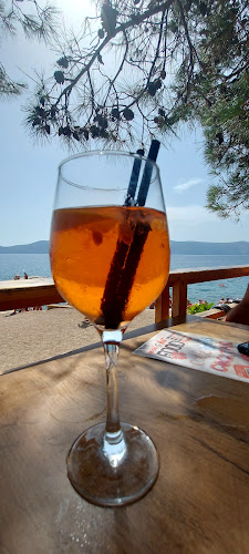 Opinii despre Beach Bar Jert în Pinezići - Gastronomija i ugostiteljstvo