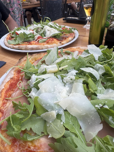 Comentarii opinii despre Pizzeria i spaghetteria Luna Rossa