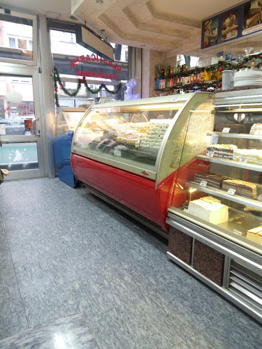 Slastičarna ˝Maksimir˝ - Gastronomija i ugostiteljstvo