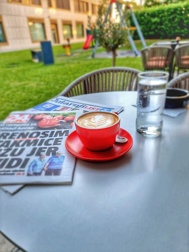 B Blok Caffe Bar - Gastronomija i ugostiteljstvo