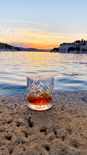 D114 172, 21405, Milna