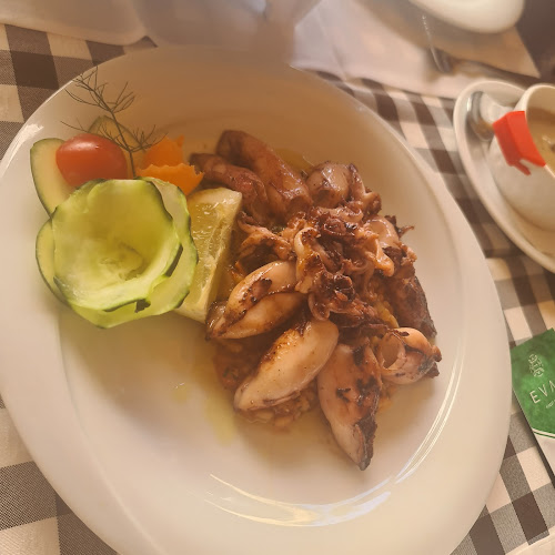 Lara - Gastronomija i ugostiteljstvo