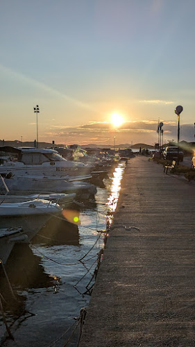 TORETA Cafe & Restaurant - Gastronomija i ugostiteljstvo