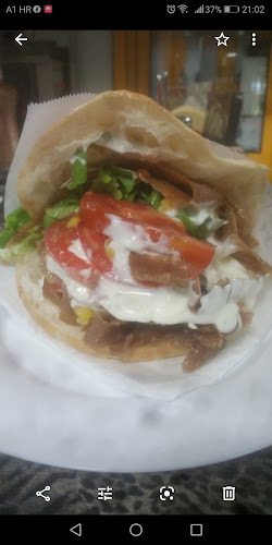 Pakoštanska ul. 5, 10000, Zagreb