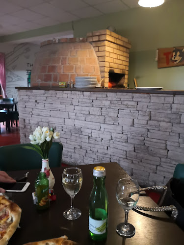 Comentarii opinii despre Caffe Bar & Pizzeria Erdödy