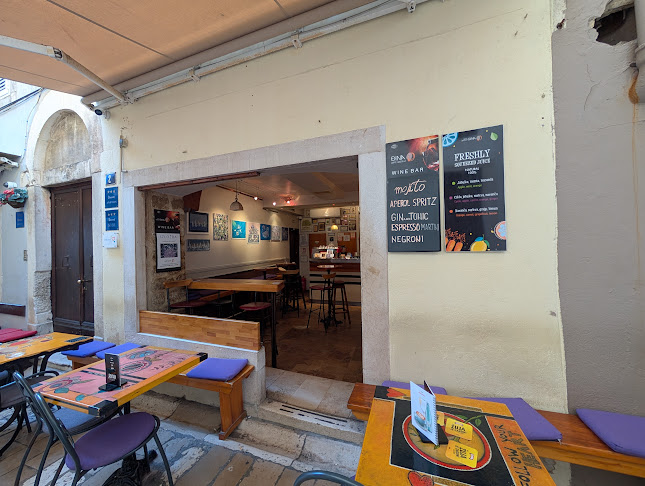 Comentarii opinii despre Caffe Galerija Gina