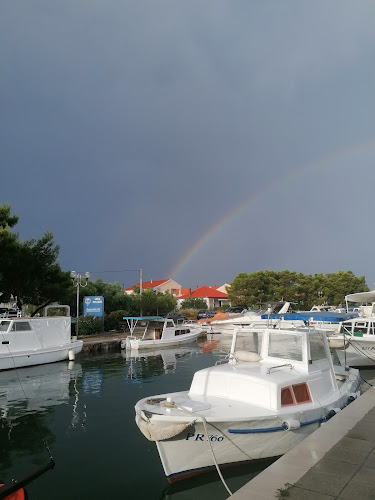 Put Jame 8, 23273, Poljana