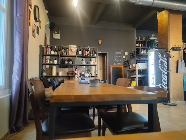 Riva 12, 52100, Pula