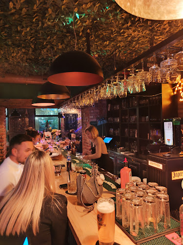 Ul. kralja Zvonimira 1, 22300, Knin