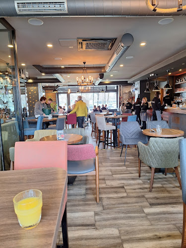 Vivas Bar Bundek - Gastronomija i ugostiteljstvo