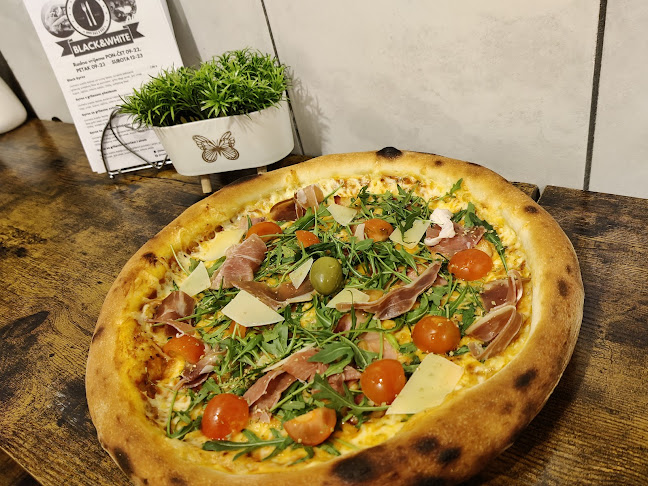 Street Food Black & White - Daruvar