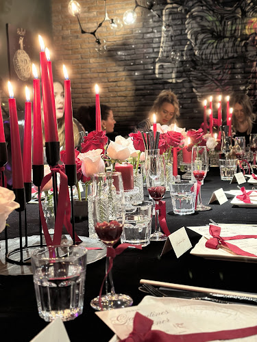 Jellyfish In Space - Gastronomija i ugostiteljstvo