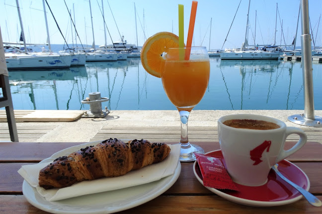 Opinii despre Caffe bar BavAdria în Kaštel Gomilica - Gastronomija i ugostiteljstvo