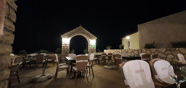 Dolac 111, 22244, Betina