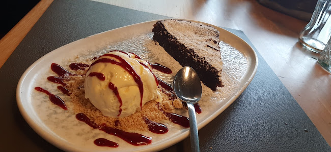 Bistro&Pizzeria Public - Gastronomija i ugostiteljstvo