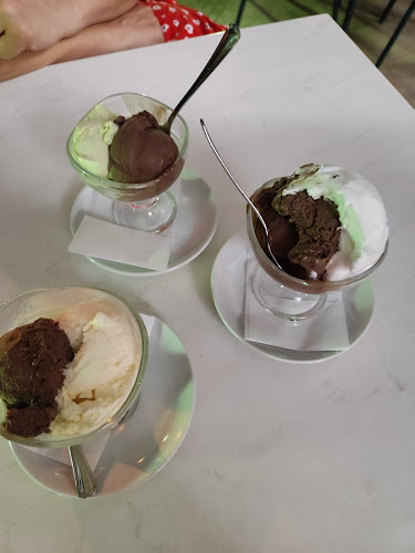 Opinii despre SLASTIČARNA ERMAN în Žminj - Gastronomija i ugostiteljstvo