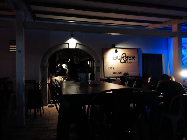 Trg Loza 5, 53291, Novalja