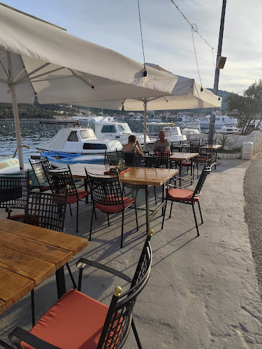 Konoba Vinišće - Gastronomija i ugostiteljstvo