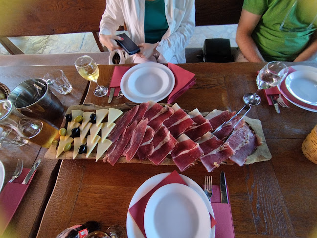 Comentarii opinii despre Konoba "Ivanovi Dvori"