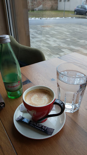 Comentarii opinii despre Ledana cafe bar