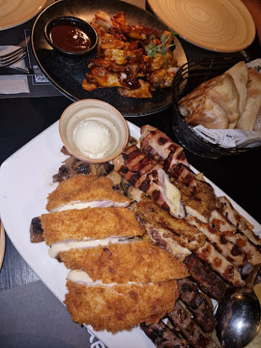 Batak Buzin - Gastronomija i ugostiteljstvo