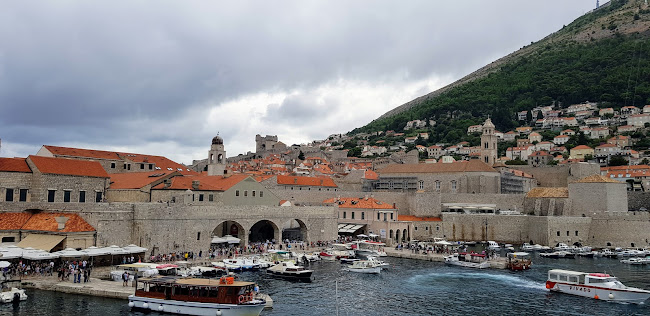 Cogito Coffee Shop / Dubrovnik Old Town