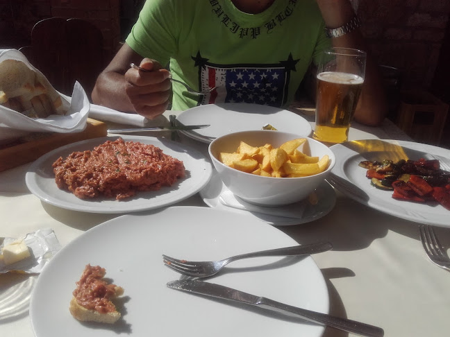 Restaurant Konoba Daniela - Gastronomija i ugostiteljstvo