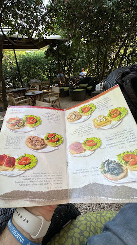 Lacroma Restaurant - Gastronomija i ugostiteljstvo