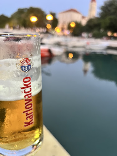 Travarica - Gastronomija i ugostiteljstvo