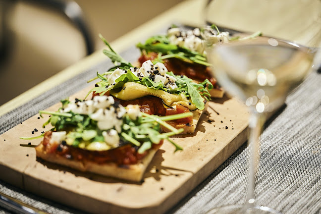 Half 8 Restaurant, Novigrad - Gastronomija i ugostiteljstvo