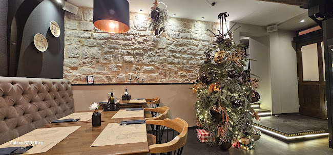 Varoška ul. 1, 23000, Zadar