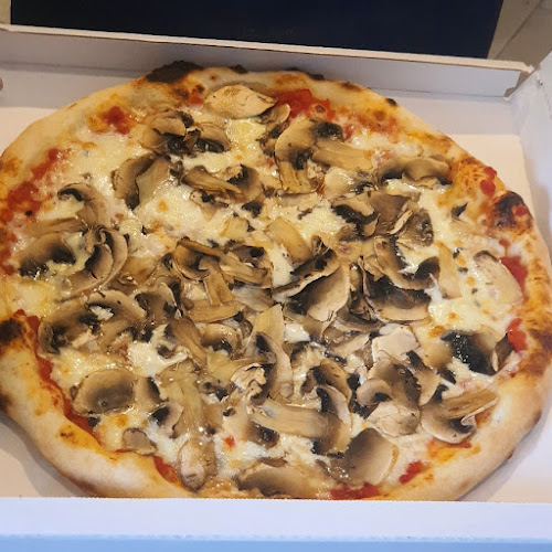 Fast Food "Mamma Mia" - Gastronomija i ugostiteljstvo