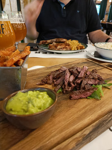 Comentarii opinii despre River pub