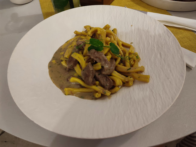 Central Kavana & Restaurant - Gastronomija i ugostiteljstvo