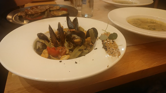 Dujkin dvor - Gastronomija i ugostiteljstvo