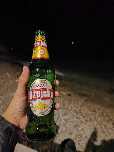 Obala Pape Aleksandra III. 7, 21485, Komiža