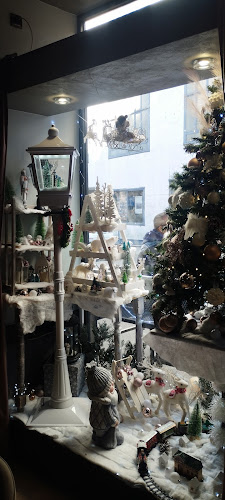 Caffe bar "Piramida" - Gastronomija i ugostiteljstvo