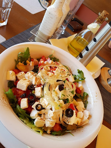 Buka - Gastronomija i ugostiteljstvo